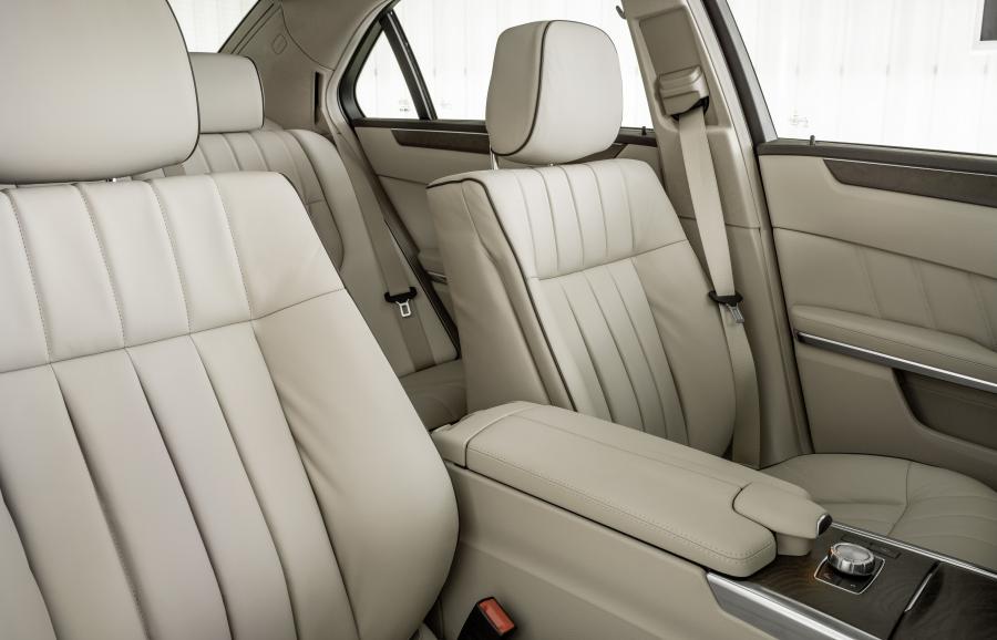  Mercedes-Benz E300 BlueTEC Hybrid 2013 года  (фото 6 из 30)